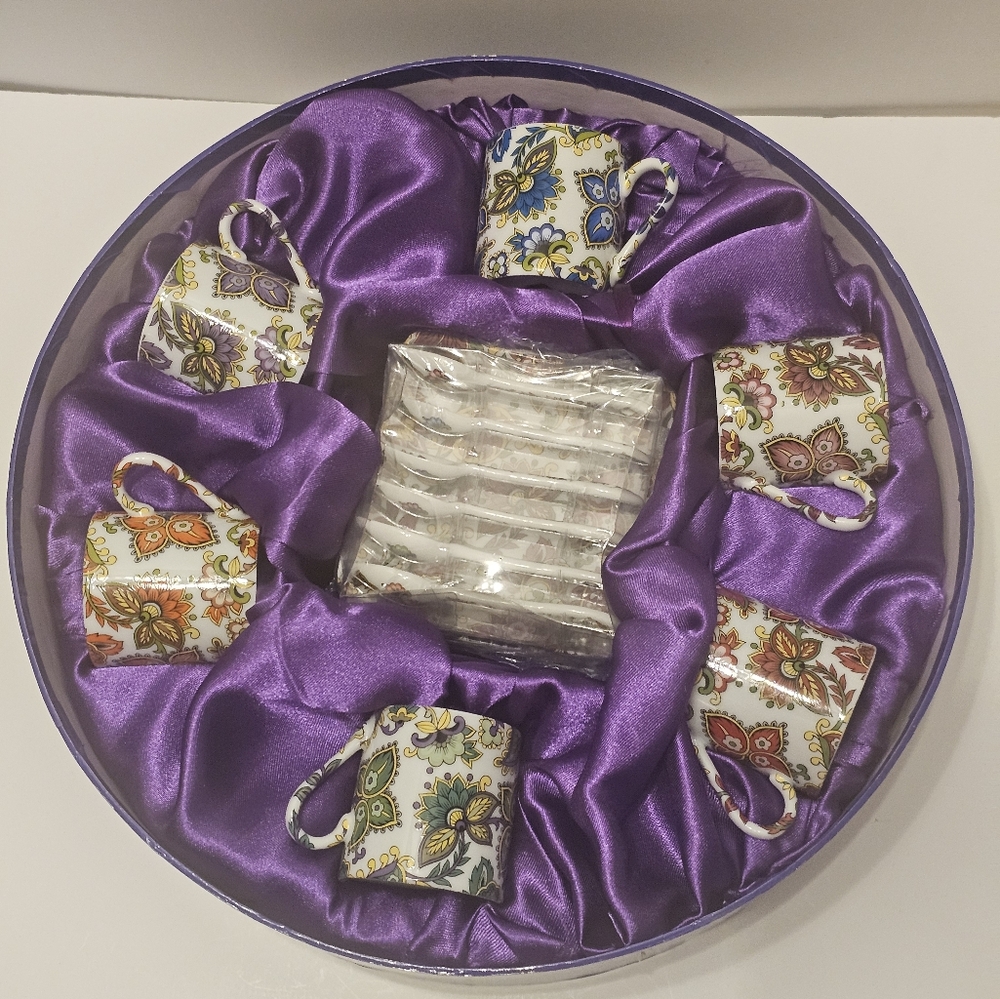 Vintage CC&T For Demitase Cups Saucers  Teaspoons 18 piece NIB Classic Coffe Tea